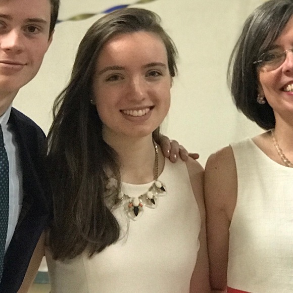 Meet your Posher, Julia - Picture 1 of 1